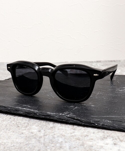 NOLLEY’S（ノーリーズ）の「DAVID ウェリントン/スクエア 偏光レンズ サングラス（サングラス・メンズ・ブラック・FREE）」の3枚目の写真