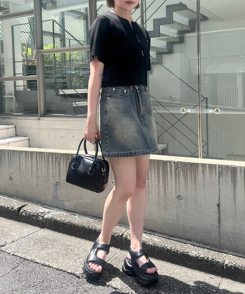 mline（エムライン）の「[mline]刺繍WZIPカーディガン（カーディガン/ボレロ・レディース・ブラック/レッド/ベージュ/ブルー/アイボリー・FREE）」の15枚目の写真