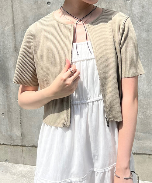 mline（エムライン）の「[mline]刺繍WZIPカーディガン（カーディガン/ボレロ・レディース・ブラック/レッド/ベージュ/ブルー/アイボリー・FREE）」の17枚目の写真