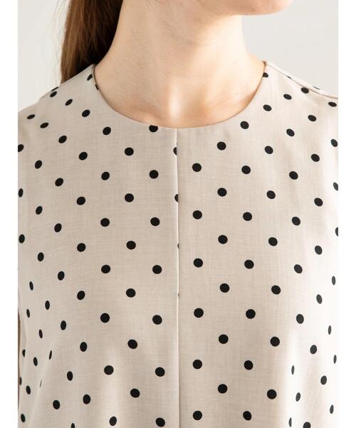 Te chichi(テチチ)の「ドットノースリーブワンピース(ワンピース・レディース・ベージュ/チャコールグレー・F)」の4枚目の写真