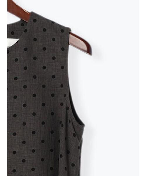 Te chichi(テチチ)の「ドットノースリーブワンピース(ワンピース・レディース・ベージュ/チャコールグレー・F)」の14枚目の写真