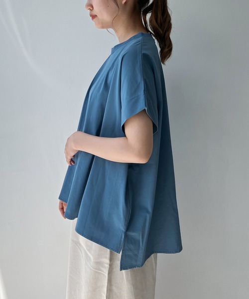 AS KNOW AS plus(アズノゥアズプラス)の「◎接触冷感 UVカット アシンメトリー フレンチスリーブタックプルオーバー(Tシャツ/カットソー・レディース・ブラック/サックスブルー/オレンジ/グレイッシュベージュ/ベージュ系/ブルー系/オレンジ系/ボルドー/ブルーグリーン・FREE)」の5枚目の写真