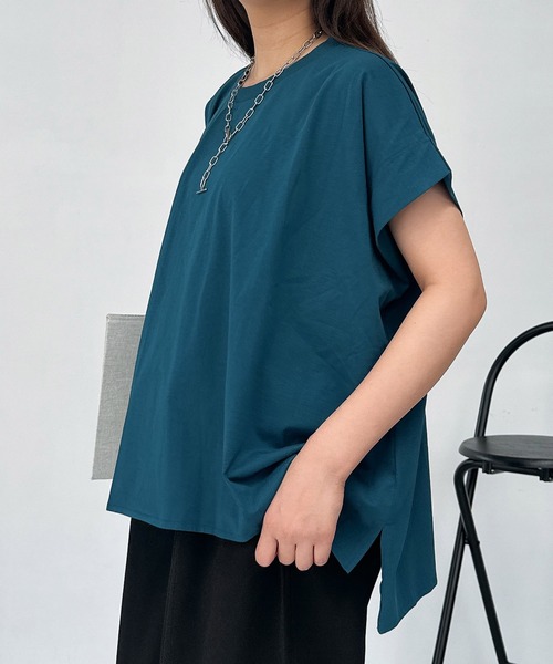 AS KNOW AS plus(アズノゥアズプラス)の「◎接触冷感 UVカット アシンメトリー フレンチスリーブタックプルオーバー(Tシャツ/カットソー・レディース・ブラック/サックスブルー/オレンジ/グレイッシュベージュ/ベージュ系/ブルー系/オレンジ系/ボルドー/ブルーグリーン・FREE)」の13枚目の写真