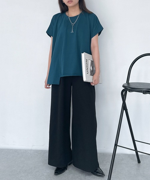 AS KNOW AS plus(アズノゥアズプラス)の「◎接触冷感 UVカット アシンメトリー フレンチスリーブタックプルオーバー(Tシャツ/カットソー・レディース・ブラック/サックスブルー/オレンジ/グレイッシュベージュ/ベージュ系/ブルー系/オレンジ系/ボルドー/ブルーグリーン・FREE)」の17枚目の写真
