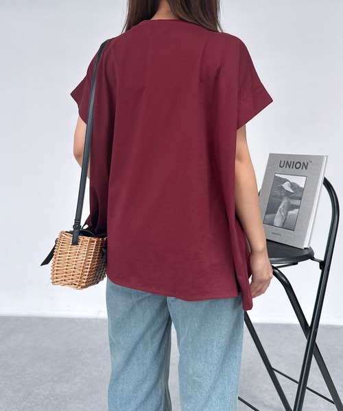 AS KNOW AS plus(アズノゥアズプラス)の「◎接触冷感 UVカット アシンメトリー フレンチスリーブタックプルオーバー(Tシャツ/カットソー・レディース・ブラック/サックスブルー/オレンジ/グレイッシュベージュ/ベージュ系/ブルー系/オレンジ系/ボルドー/ブルーグリーン・FREE)」の22枚目の写真