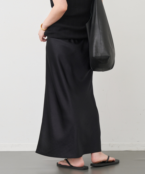 Deuxieme Classe(ドゥーズィエムクラス)の「Minimal Satin スカート(スカート・レディース・ブラック・FREE)」の8枚目の写真