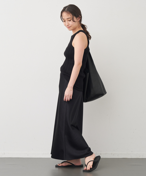 Deuxieme Classe(ドゥーズィエムクラス)の「Minimal Satin スカート(スカート・レディース・ブラック・FREE)」の10枚目の写真