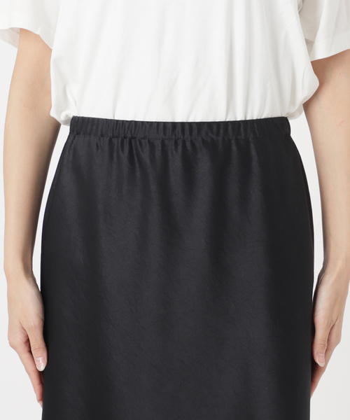 Deuxieme Classe(ドゥーズィエムクラス)の「Minimal Satin スカート(スカート・レディース・ブラック・FREE)」の15枚目の写真