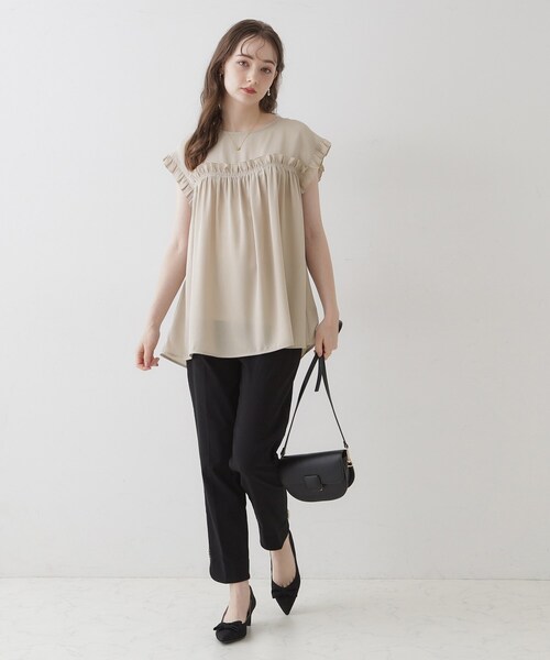 couture brooch(クチュールブローチ)の「◆【インしないでキマる長め丈】フリルデザインチュニック(チュニック・レディース・ブラック/ベージュ・42/38)」の13枚目の写真