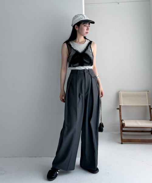 EPIMI E'PIMMY(エピミエピミー)の「チュールフリルクロップドビスチェ(シャツ/ブラウス・レディース・ブラック/オフホワイト・MEDIUM)」の3枚目の写真