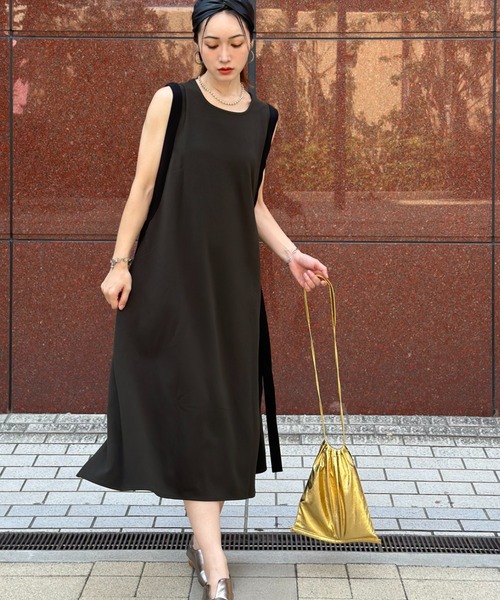 deux amour(ドゥーザムール)の「配色ロングワンピース(ワンピース・レディース・ブラック/カーキ・FREE)」の1枚目の写真