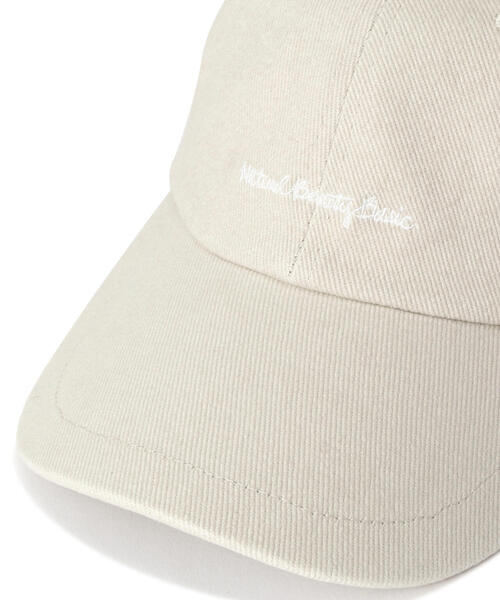 NATURAL BEAUTY BASIC（ナチュラルビューティーベーシック）の「ロゴ入りプレーンキャップ（キャップ・レディース・ブラック/オフホワイト・FREE）」の4枚目の写真