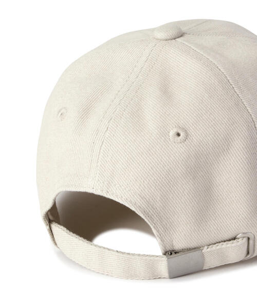 NATURAL BEAUTY BASIC（ナチュラルビューティーベーシック）の「ロゴ入りプレーンキャップ（キャップ・レディース・ブラック/オフホワイト・FREE）」の5枚目の写真