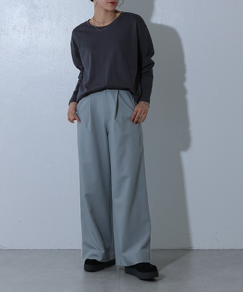 COLONY 2139（コロニートゥーワンスリーナイン）の「スマート長袖Tシャツ（Tシャツ/カットソー・レディース・ブラック/チャコールグレー/ホワイト・FREE）」の8枚目の写真