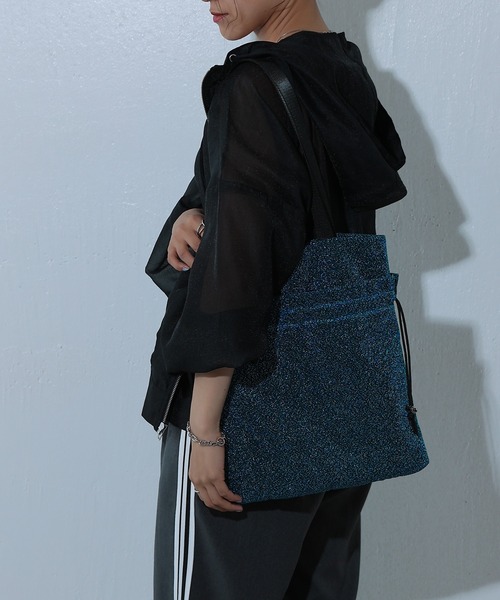 COLONY 2139(コロニートゥーワンスリーナイン)の「グリッターラメ巾着トート(トートバッグ・レディース・シルバー/ブルー/ブラック・FREE)」の15枚目の写真