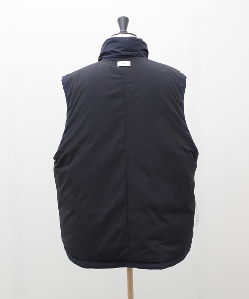 ATON(エイトン)の「ATON(エイトン) VINTAGE NYLON TWILL PADDED VEST JKAGCW0801(ダウンジャケット/コート・メンズ・チャコールグレー・4)」の13枚目の写真