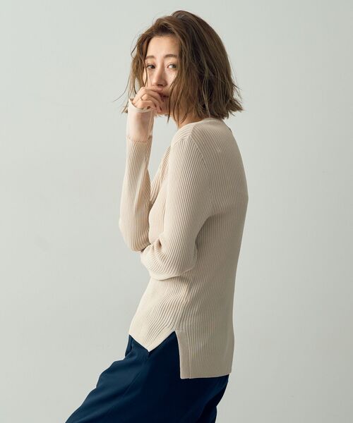 YECCA VECCA(イェッカヴェッカ)の「袖口シアーリブニット(ニット/セーター・レディース・ライトグレー/ダークグリーン/ブラック/ライトベージュ・FREE)」の10枚目の写真