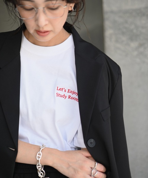 Marient（マリエント）の「Study Room Embroidery Tee（Tシャツ/カットソー・レディース・シルバー/レッド/ブラック・FREE）」の2枚目の写真