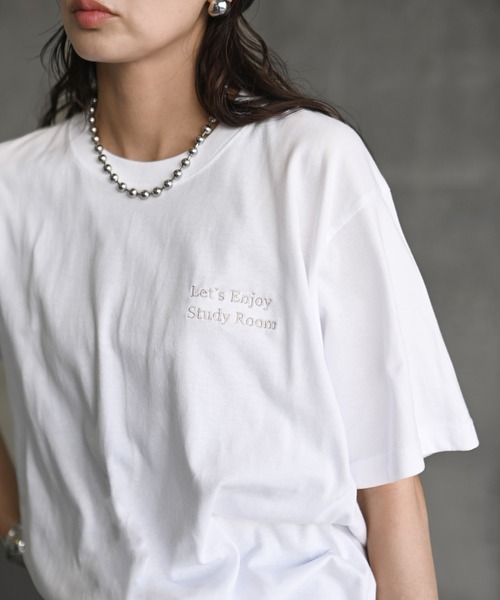 Marient（マリエント）の「Study Room Embroidery Tee（Tシャツ/カットソー・レディース・シルバー/レッド/ブラック・FREE）」の3枚目の写真