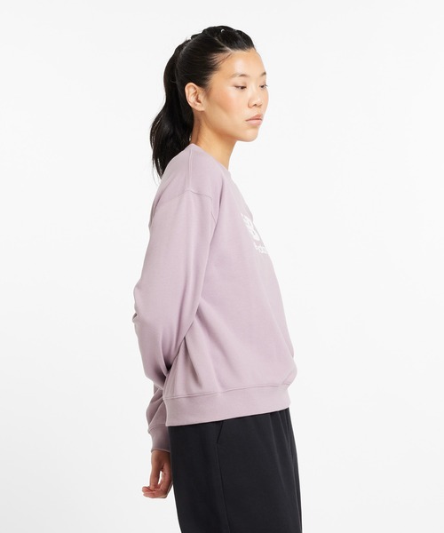 NEW BALANCE(ニューバランス)の「Sport Essentials Stacked Logo スウェットクルー(スウェット・レディース・ライトパープル・SMALL/MEDIUM/LARGE/X-LARGE)」の5枚目の写真