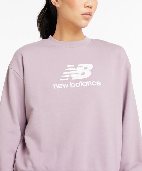 NEW BALANCE(ニューバランス)の「Sport Essentials Stacked Logo スウェットクルー(スウェット・レディース・ライトパープル・SMALL/MEDIUM/LARGE/X-LARGE)」の6枚目の写真