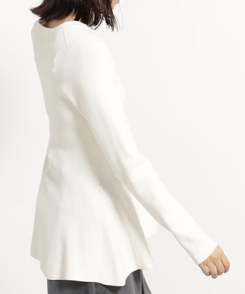 FOUND GOOD（ファウンドグッド）の「コンフォートペプラムニット（ニット/セーター・レディース・ブラック/ホワイト系5/ブルー系2/レッド系8・L/M/S）」の6枚目の写真