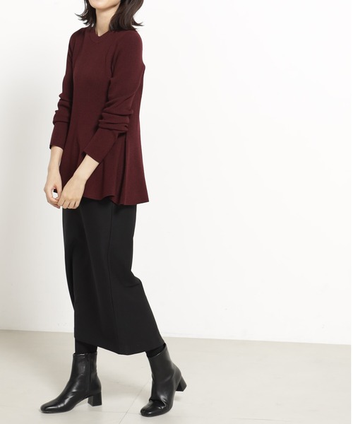 FOUND GOOD（ファウンドグッド）の「コンフォートペプラムニット（ニット/セーター・レディース・ブラック/ホワイト系5/ブルー系2/レッド系8・L/M/S）」の17枚目の写真