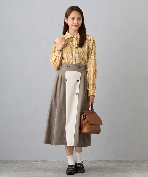 NICOLE CLUB（ニコル　クラブ）の「パイピング柄ブラウス（シャツ/ブラウス・レディース・パープル/イエロー/グレー・MEDIUM）」の21枚目の写真