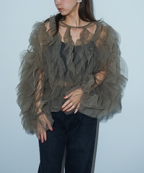 MAISON BREEZE reveur（メゾンブリーズレヴール）の「【MAISON BREEZE reveur】チュールフリルトップス trc（シャツ/ブラウス・レディース・グレー/アイボリー/ブラック・FREE）」の18枚目の写真