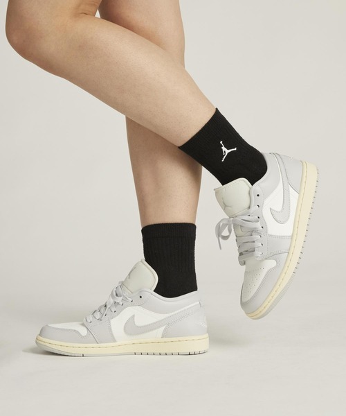JORDAN BRAND(ジョーダンブランド)の「エア ジョーダン 1 LOW ウィメンズシューズ / Air Jordan 1 Low Women's Shoes DC0774-103 Sail(スニーカー・レディース・ホワイト系2・22/22.5/23/23.5/24/24.5/25/25.5/26/26.5/27/27.5/28/28.5/29)」の2枚目の写真