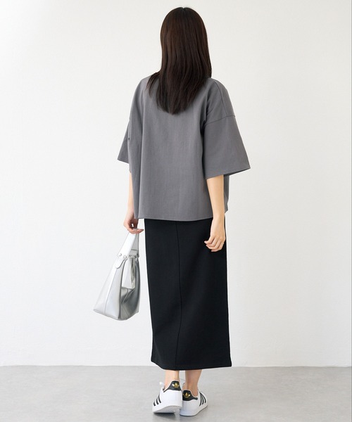 LAVEANGE（ラビアンジェ）の「ミッキー/フロッキープリントTシャツ（Tシャツ/カットソー・レディース・スミクロ/オフホワイト・4L/3L/LL/M/5L）」の11枚目の写真