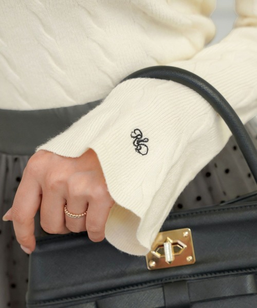 vaniller オリジナル刺繍入り ケーブル フレア袖 ニット le reve