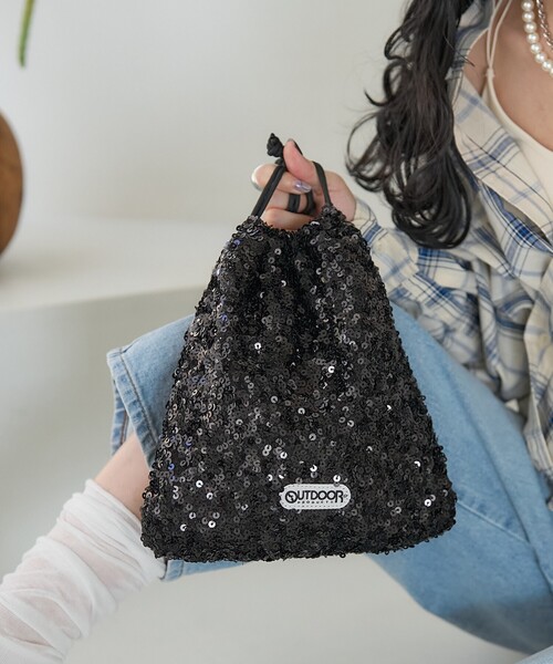 FREAK'S STORE(フリークスストア)の「OUTDOOR PRODUCTS × FREAK'S STORE/アウトドアプロダクツ 別注 2WAY スパンコール巾着バッグ/ショルダーバッグ(ショルダーバッグ・レディース・ブラック/ブルー/シルバー・ONE SIZE)」の2枚目の写真