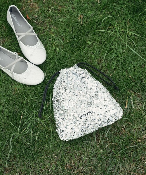 FREAK'S STORE(フリークスストア)の「OUTDOOR PRODUCTS × FREAK'S STORE/アウトドアプロダクツ 別注 2WAY スパンコール巾着バッグ/ショルダーバッグ(ショルダーバッグ・レディース・ブラック/ブルー/シルバー・ONE SIZE)」の7枚目の写真