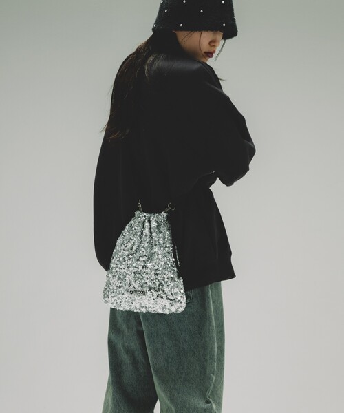 FREAK'S STORE(フリークスストア)の「OUTDOOR PRODUCTS × FREAK'S STORE/アウトドアプロダクツ 別注 2WAY スパンコール巾着バッグ/ショルダーバッグ(ショルダーバッグ・レディース・ブラック/ブルー/シルバー・ONE SIZE)」の17枚目の写真
