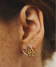 LAPUIS | LAPUIS(ラピュイ)Line coil heart earrings M(イヤリング)