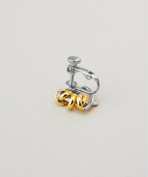 LAPUIS(ラピュイ)の「LAPUIS(ラピュイ)Line coil heart earrings M(イヤリング・レディース・マルチ/ゴールド・FREE)」の8枚目の写真