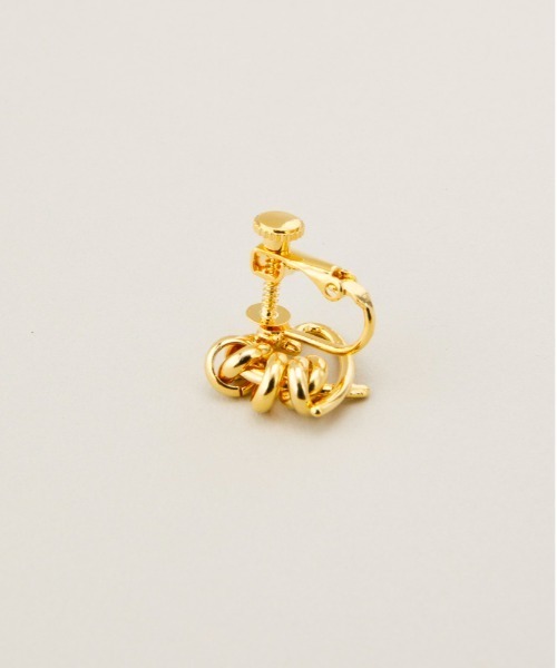 LAPUIS(ラピュイ)の「LAPUIS(ラピュイ)Line coil heart earrings M(イヤリング・レディース・マルチ/ゴールド・FREE)」の11枚目の写真