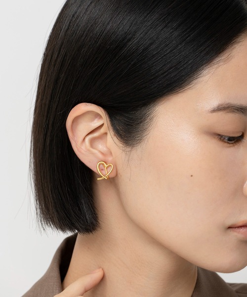 LAPUIS(ラピュイ)の「LAPUIS(ラピュイ)Line coil heart earrings M(イヤリング・レディース・マルチ/ゴールド・FREE)」の15枚目の写真