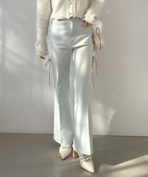 one after another NICE CLAUP(ワンアフターアナザーナイスクラップ)の「サイドレースアップストレッチデニム(デニムパンツ・レディース・ブルー系その他/ブルー/ライトブルー・SMALL/MEDIUM)」の2枚目の写真