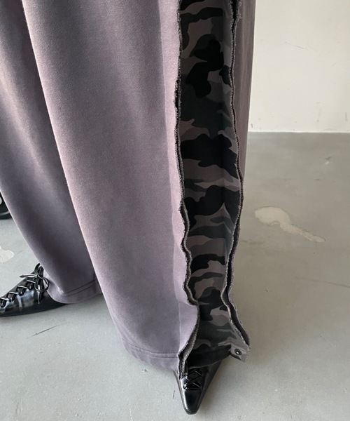 SHAGGIE（シャギー）の「サイド切り替え迷彩２WAYスウェットルーズパンツ（スウェットパンツ・レディース・グレー/チャコールグレー・FREE）」の13枚目の写真