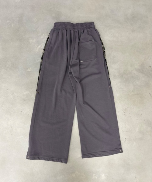 SHAGGIE（シャギー）の「サイド切り替え迷彩２WAYスウェットルーズパンツ（スウェットパンツ・レディース・グレー/チャコールグレー・FREE）」の9枚目の写真