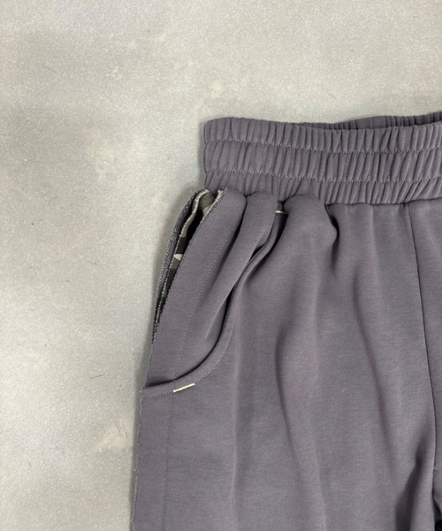 SHAGGIE（シャギー）の「サイド切り替え迷彩２WAYスウェットルーズパンツ（スウェットパンツ・レディース・グレー/チャコールグレー・FREE）」の10枚目の写真