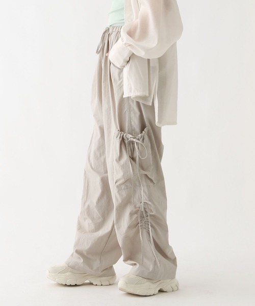 GLOBAL WORK（グローバルワーク）の「リボンカーゴパンツ/AND YUA ANY/319419（カーゴパンツ・キッズ・ライトグレー/チャコール・MEDIUM/SMALL）」の9枚目の写真