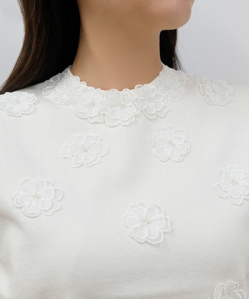 STRAWBERRY-FIELDS（ストロベリーフィールズ）の「フラワーモチーフノースリーブニット（ニット/セーター・レディース・ブラック/ホワイト系その他・2）」の7枚目の写真