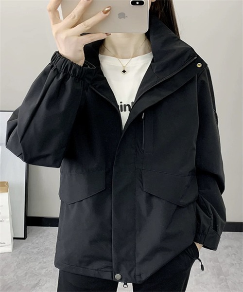 FREE STYLISTS(フリー スタイリスト)の「フード付き2WAYジッパージャケット(ナイロンジャケット・レディース・ベージュ/ブラック/カーキ・S/M/L)」の6枚目の写真