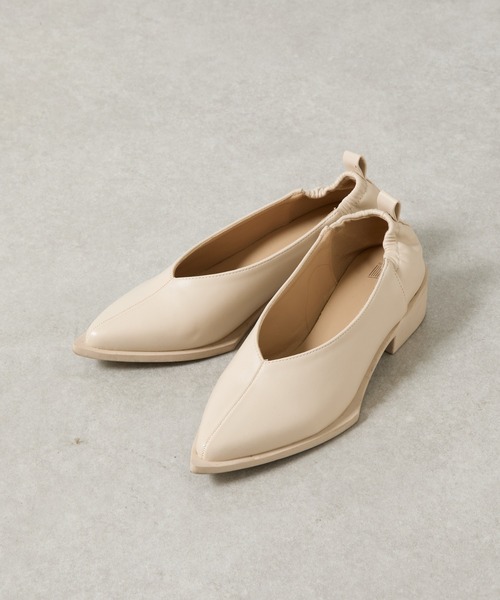 COLONY 2139（コロニートゥーワンスリーナイン）の「ポインテッドトゥローファー（ローファー・レディース・シルバー/ブラック/オフホワイト・MEDIUM/LARGE）」の2枚目の写真