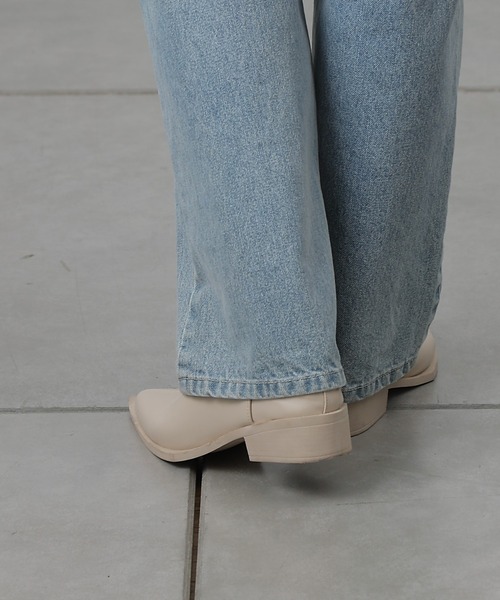 COLONY 2139（コロニートゥーワンスリーナイン）の「ポインテッドトゥローファー（ローファー・レディース・シルバー/ブラック/オフホワイト・MEDIUM/LARGE）」の20枚目の写真