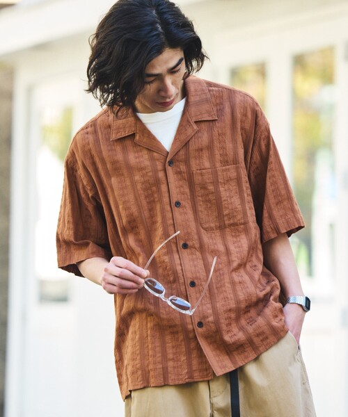 FREAK'S STORE（フリークスストア）の「限定展開 Relax Fit リラックスフィット 総柄 ジャガード オープンカラーシャツ（シャツ/ブラウス・メンズ・ネイビー/チャコールグレー/ブラウン/ブラック・LARGE/MEDIUM/SMALL）」の9枚目の写真