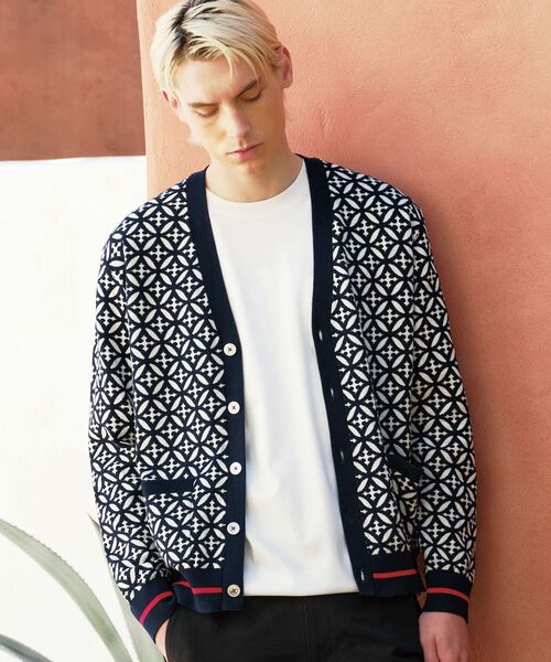 DRESSTERIOR(ドレステリア)の「オーバーラップサークル ジャカード ニットカーディガン(カーディガン/ボレロ・メンズ・ネイビー系・91/92/90/94)」の2枚目の写真